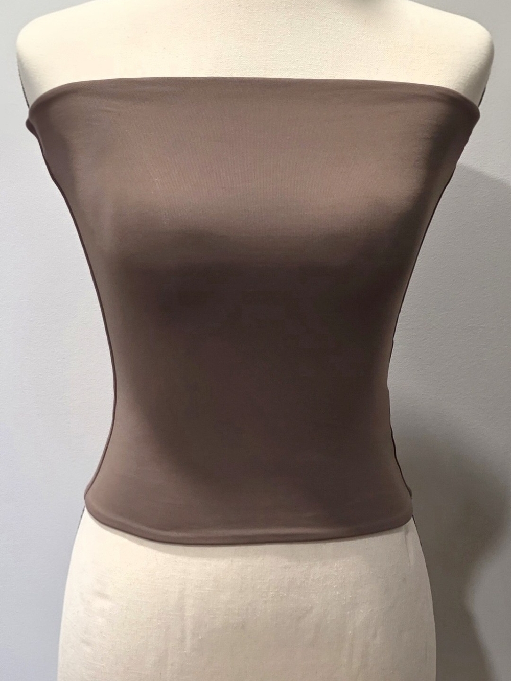 Women's Aritzia Babaton Contour Strapless Tube Top • XS • Taupe Brown